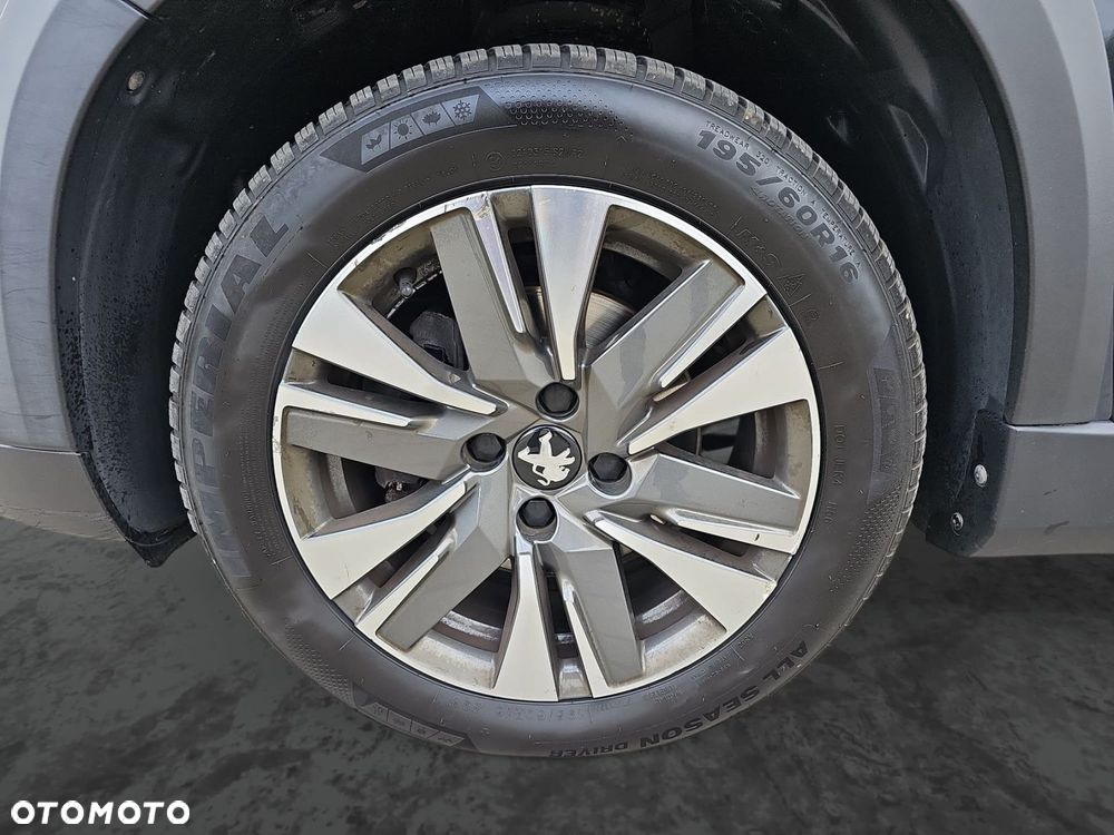 Peugeot 2008 1.2 Pure Tech GPF Allure S&S EAT6 - 15