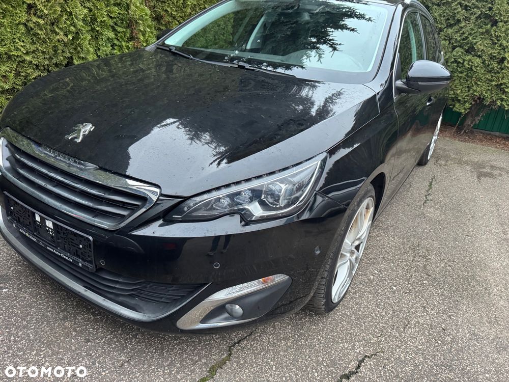 Peugeot 308 PureTech 130 GPF EAT8 Stop & Start Allure Pack - 2