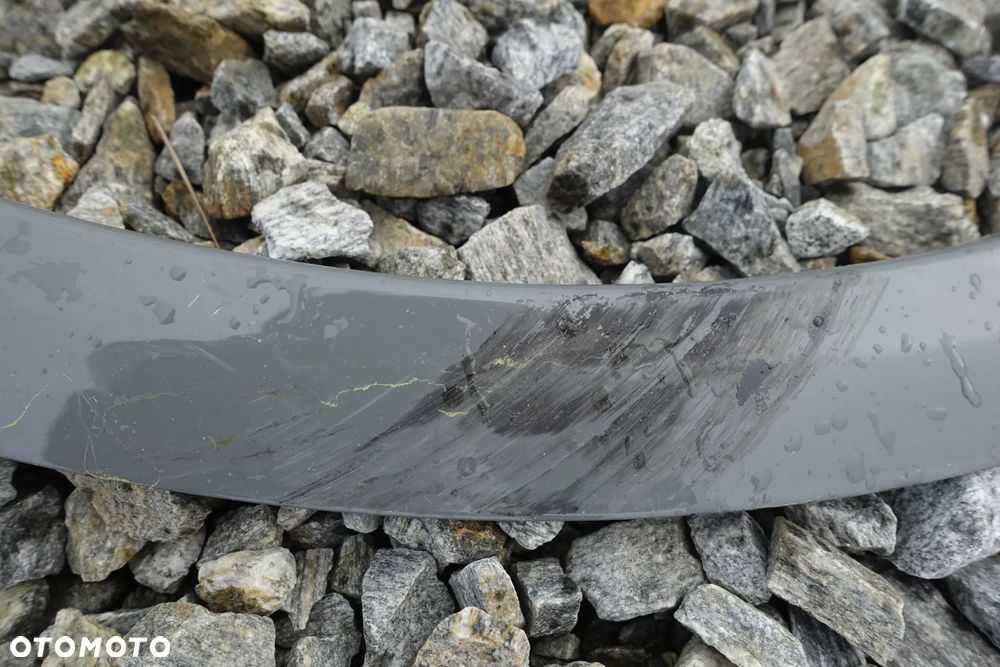 LISTWA BŁOTNIKA TYLNA AUDI Q5 SLINE 80A - 11