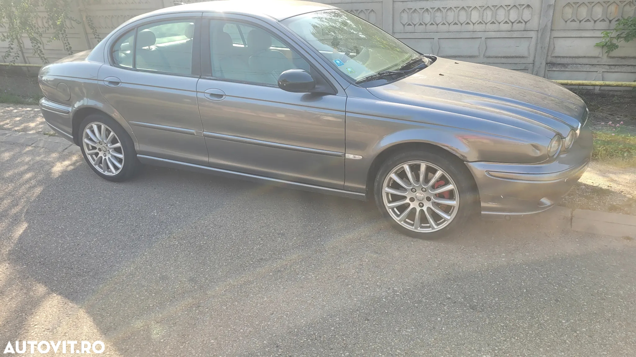 Dezmembrez jaguar x type 2.2l - 2