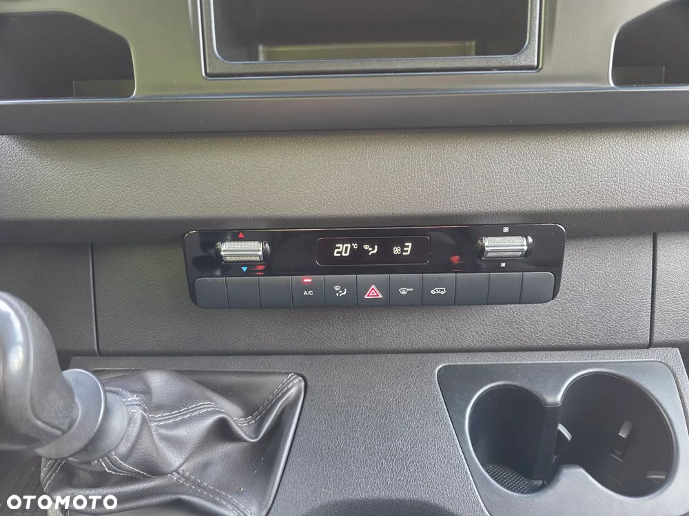 Mercedes-Benz Sprinter - 17