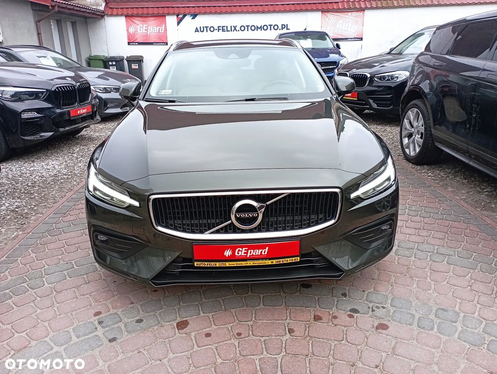 Volvo V60 D4 Momentum Pro - 2