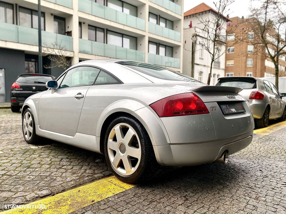 Audi TT Coupé 1.8 T quattro - 11