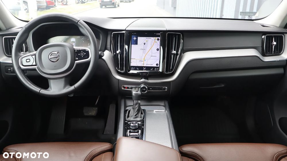 Volvo XC 60 D5 AWD Inscription - 11