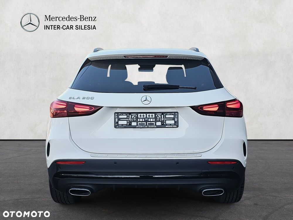 Mercedes-Benz GLA - 6