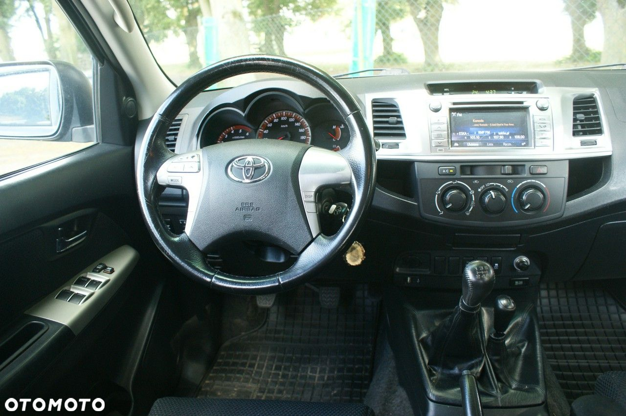 Toyota Hilux - 14
