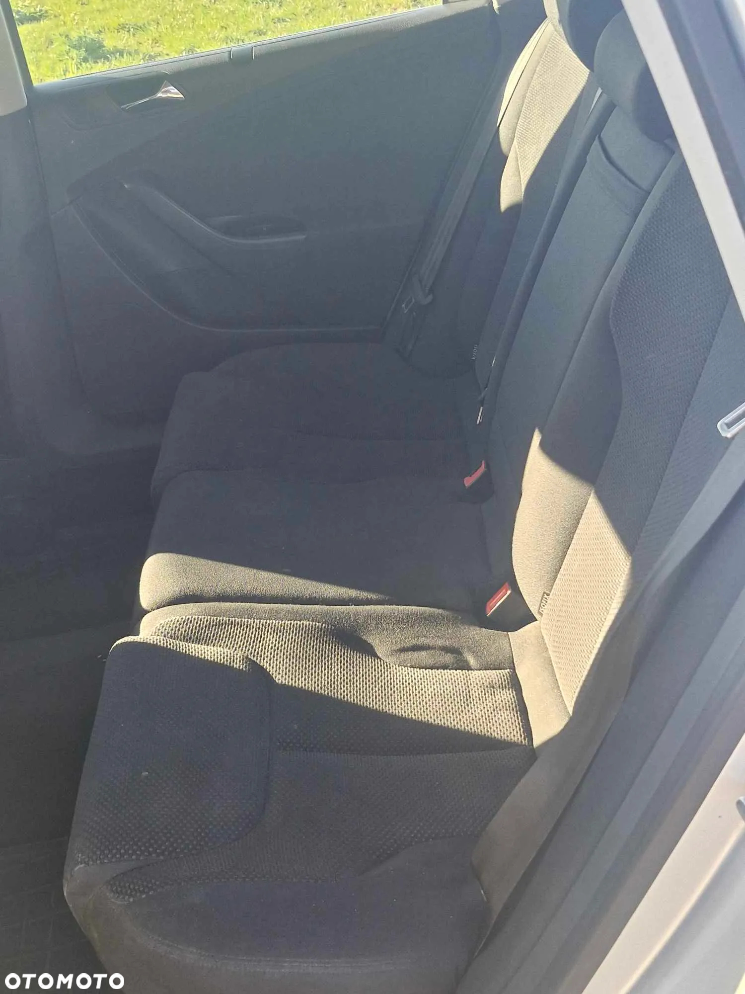Volkswagen Passat 2.0 TDI DPF Comfortline - 18