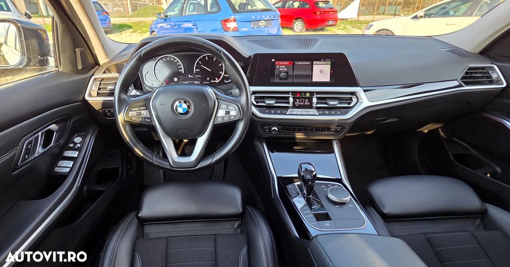 BMW Seria 3 320d xDrive AT Sport Line - 25