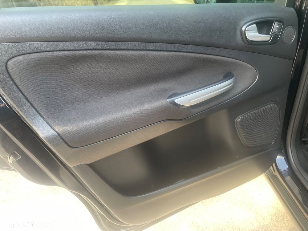 Ford S-Max 2.0 TDCi DPF Business Edition - 25