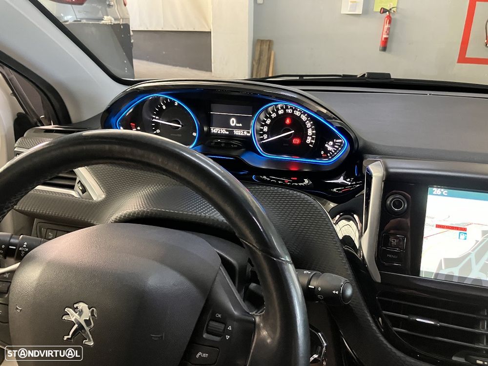 Peugeot 2008 1.6 e-HDi Allure - 42