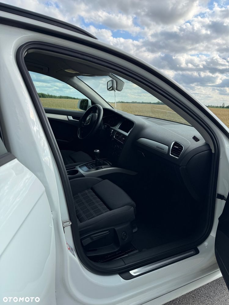 Audi A4 Avant 2.0 TDI Quattro - 11
