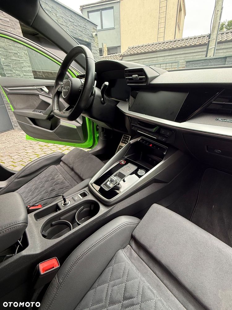 Audi RS3 Limousine - 16