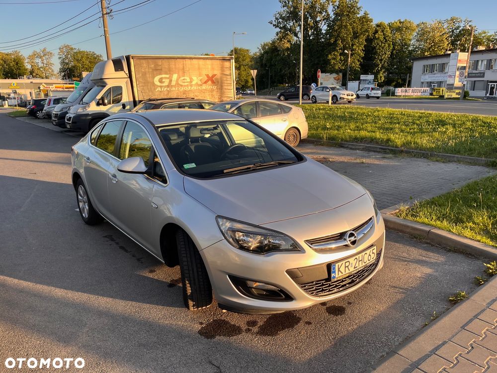 Opel Astra 1.6 Business - 11
