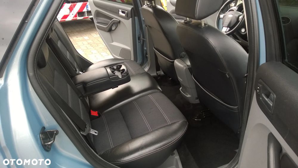 Nissan Tiida 1.6 Tekna - 11