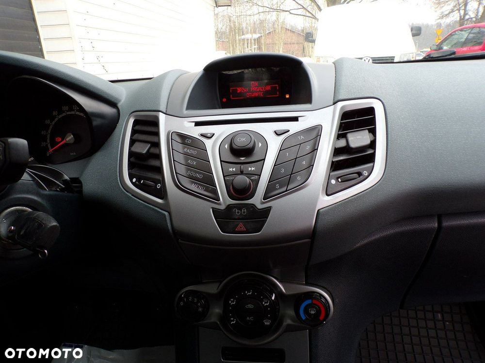 Ford Fiesta - 20