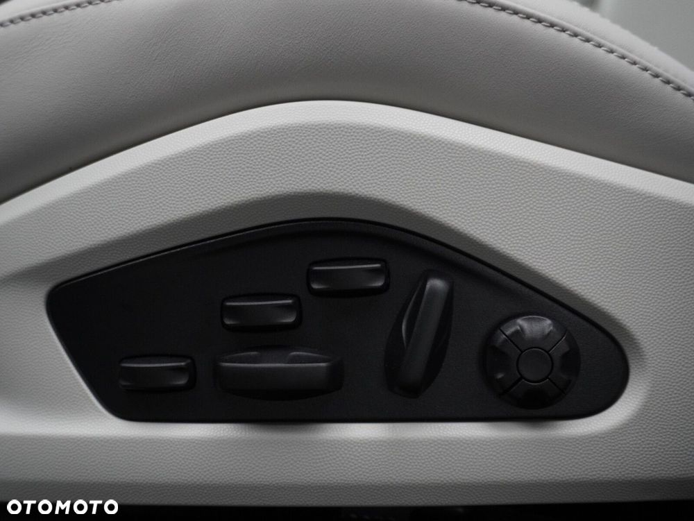 Porsche Macan 4 100kWh - 24