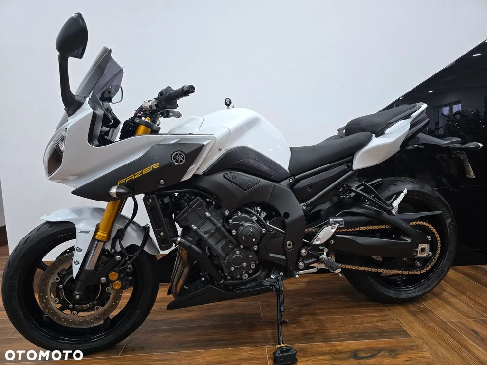 Yamaha FZ - 28