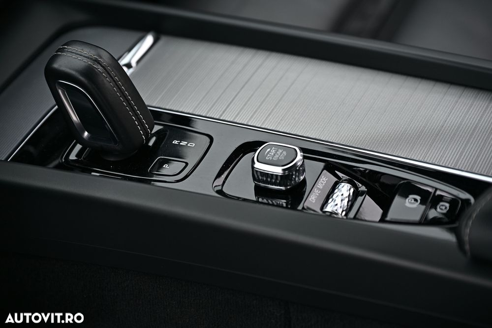 Volvo XC 60 B4 D AWD Geartronic RDesign - 27