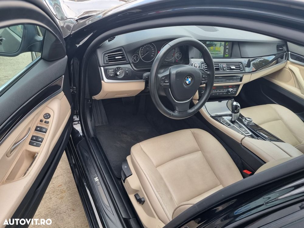 BMW Seria 5 520d Aut. Luxury Line - 11