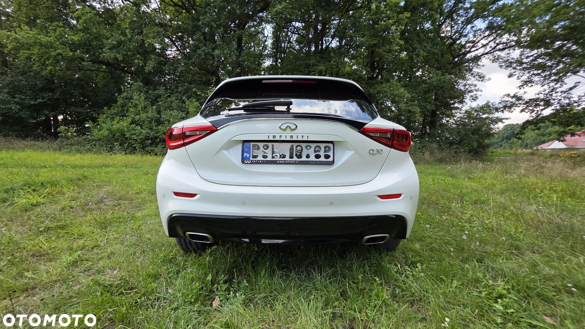 Infiniti Q30 1.6t Luxe 7DCT - 7