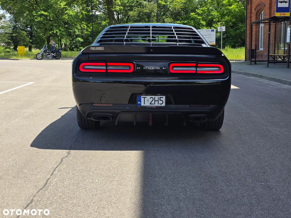 Dodge Challenger - 6