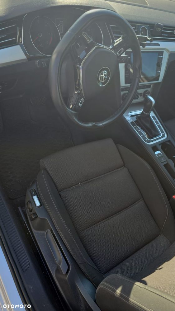 Volkswagen Passat 2.0 TDI SCR DSG Business - 7