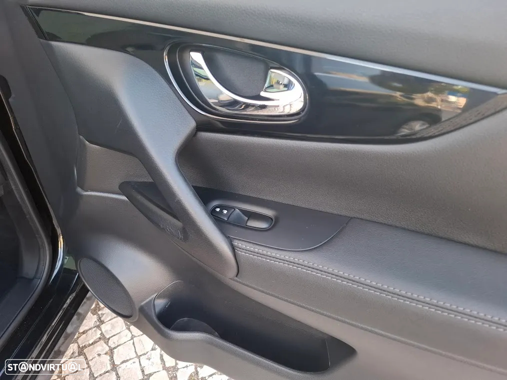 Nissan Qashqai 1.5 dCi Tekna Alcantara - 44