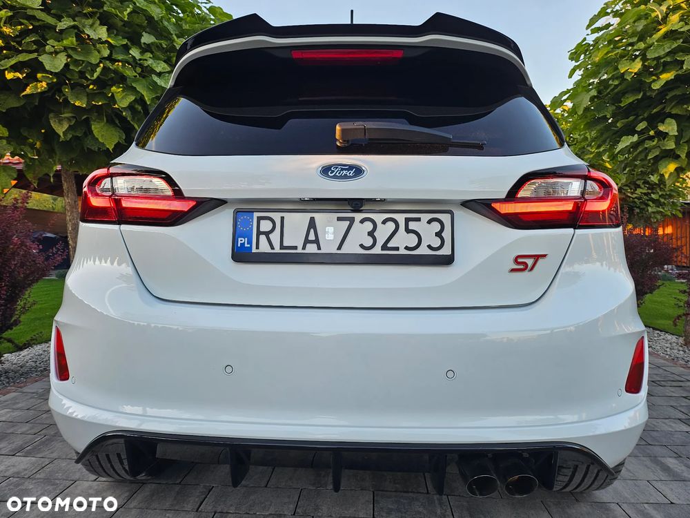 Ford Fiesta - 18