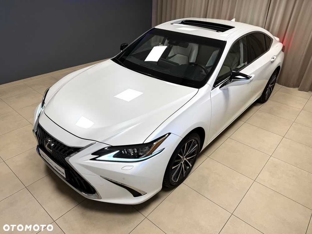 Lexus ES 300h Business Edition - 2