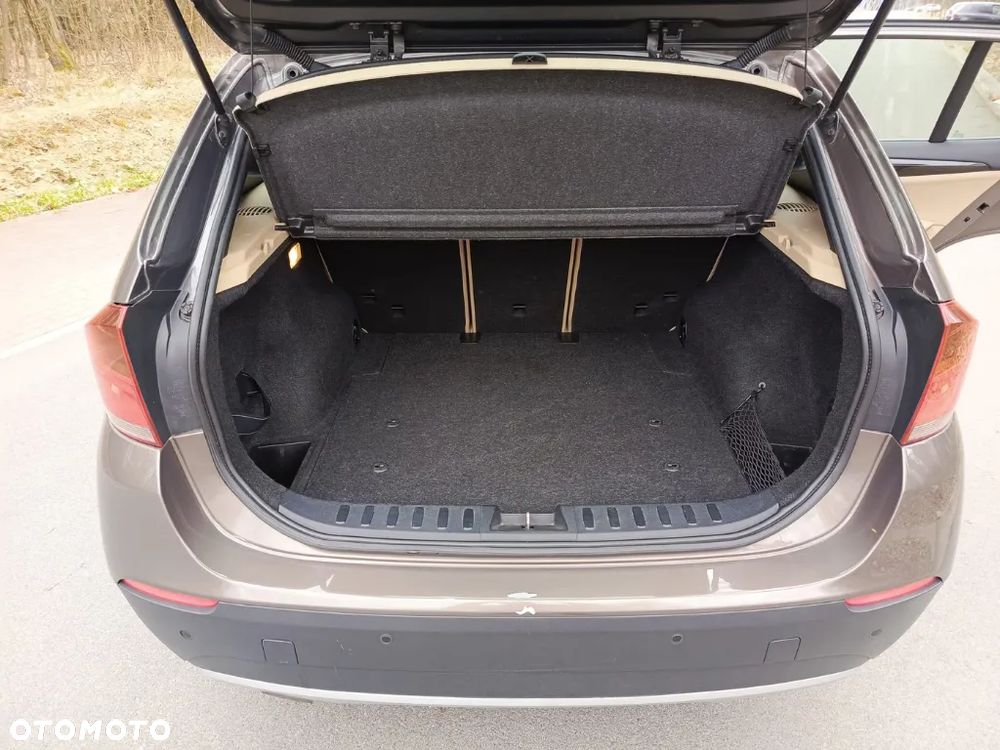 BMW X1 xDrive20d - 12