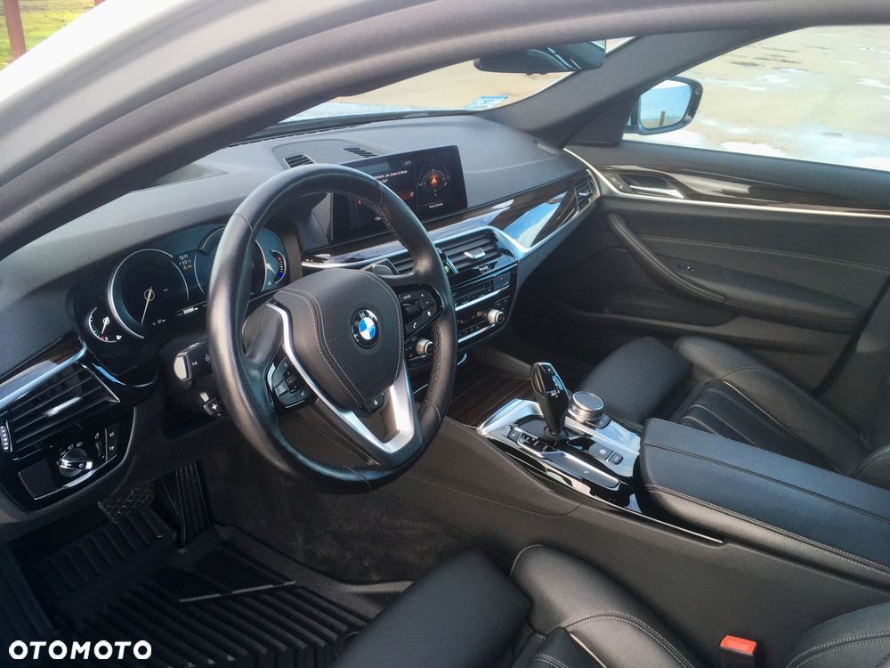 BMW Seria 5 540i GPF xDrive Luxury Line - 18