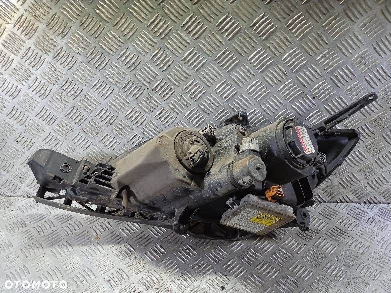 LAMPA PRAWA PRZEDNIA MAZDA 3 - 2