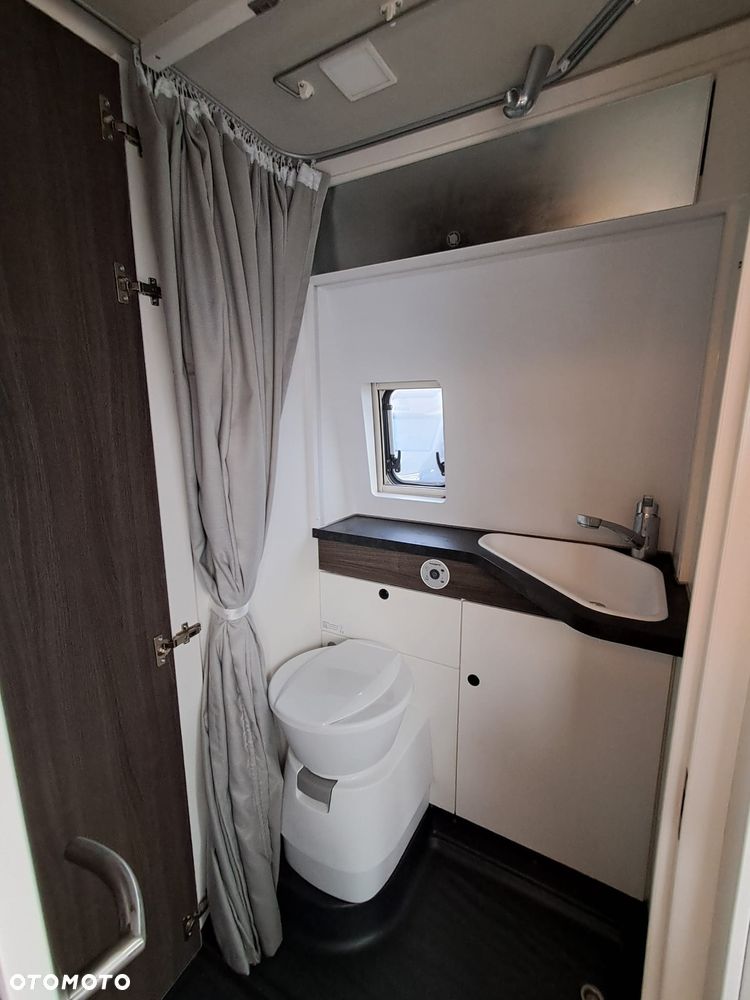 KNAUS VanTourer 600D Namiot 4 osobowy Doposażony Duża Łazienka FV23% - 29