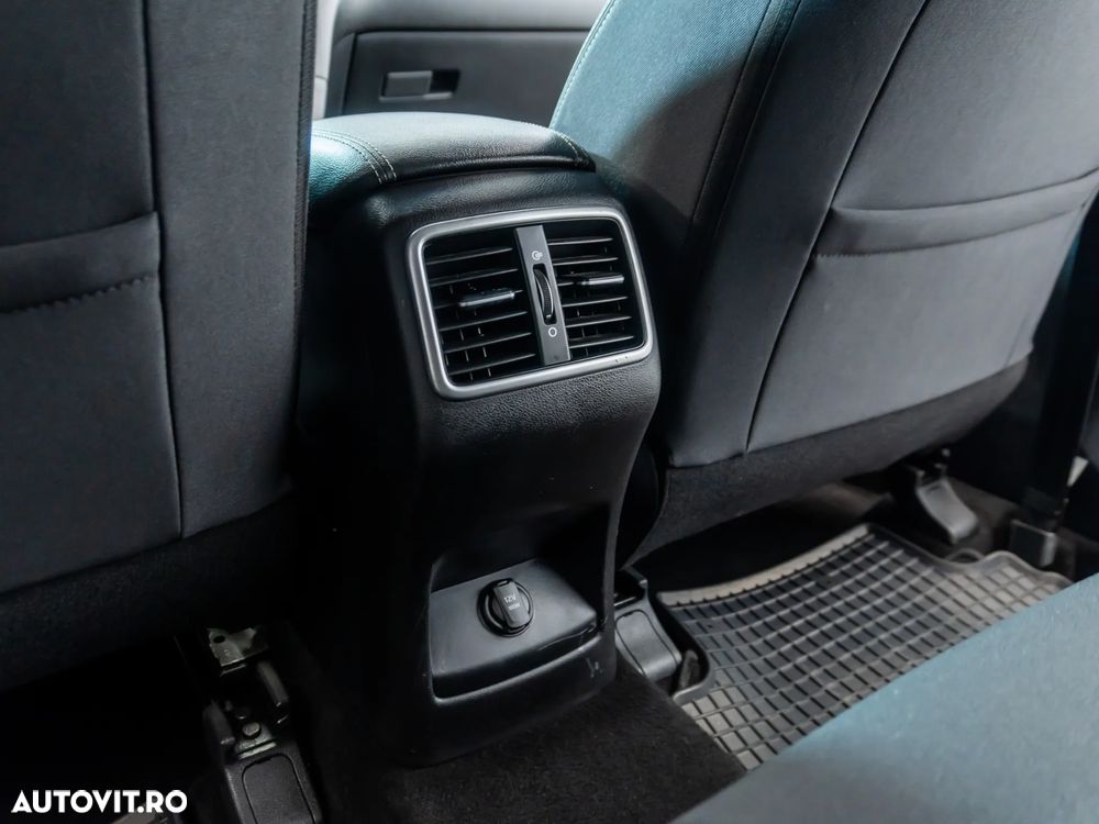 Kia Sportage 1.6 GDI 2WD Black Edition - 17