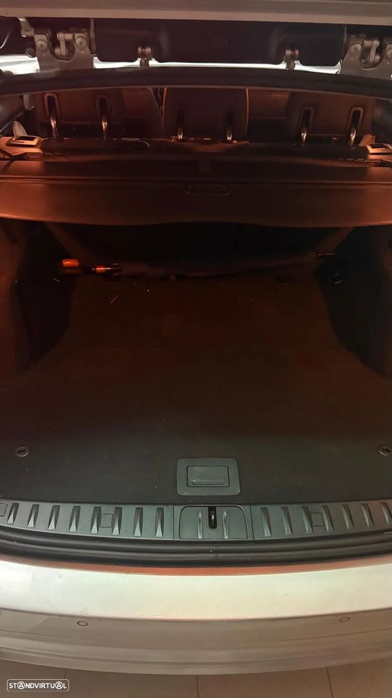 BMW 320 dA Touring - 17