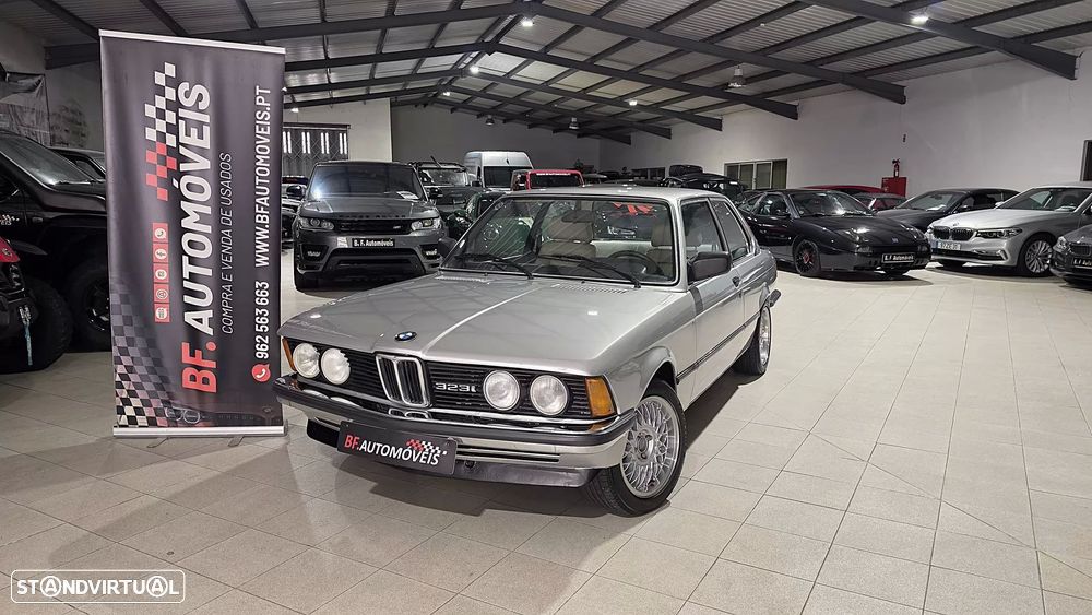 BMW 323 - 9