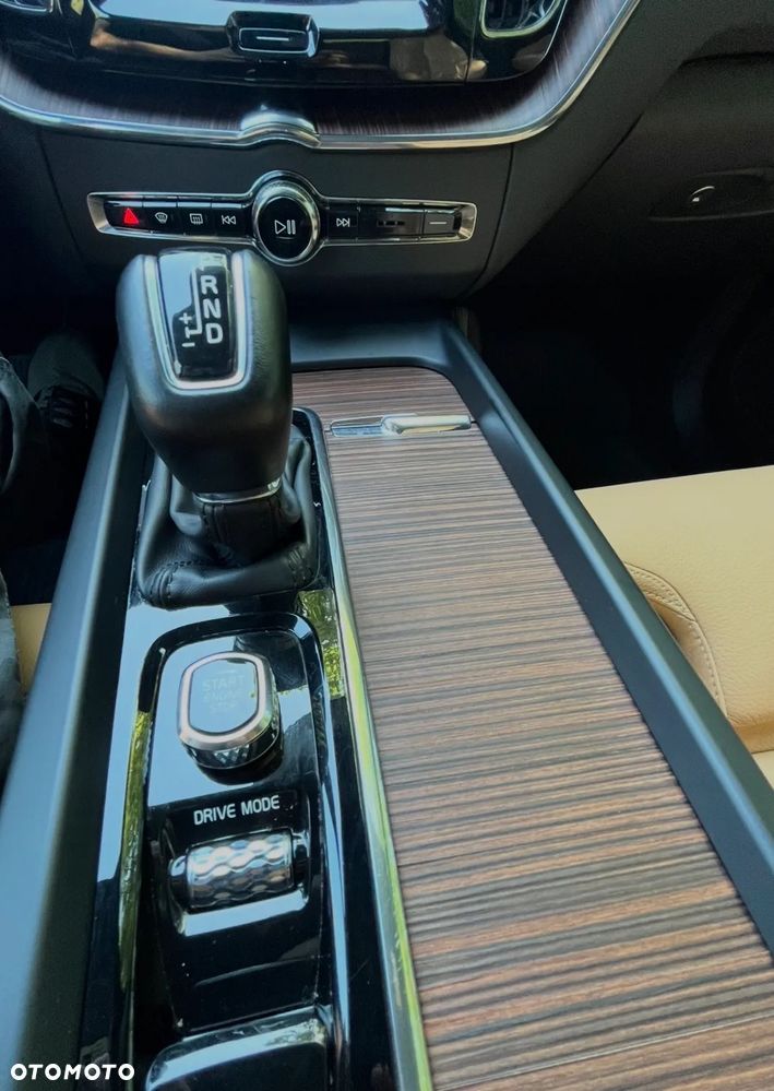 Volvo XC 60 T6 AWD Inscription - 11