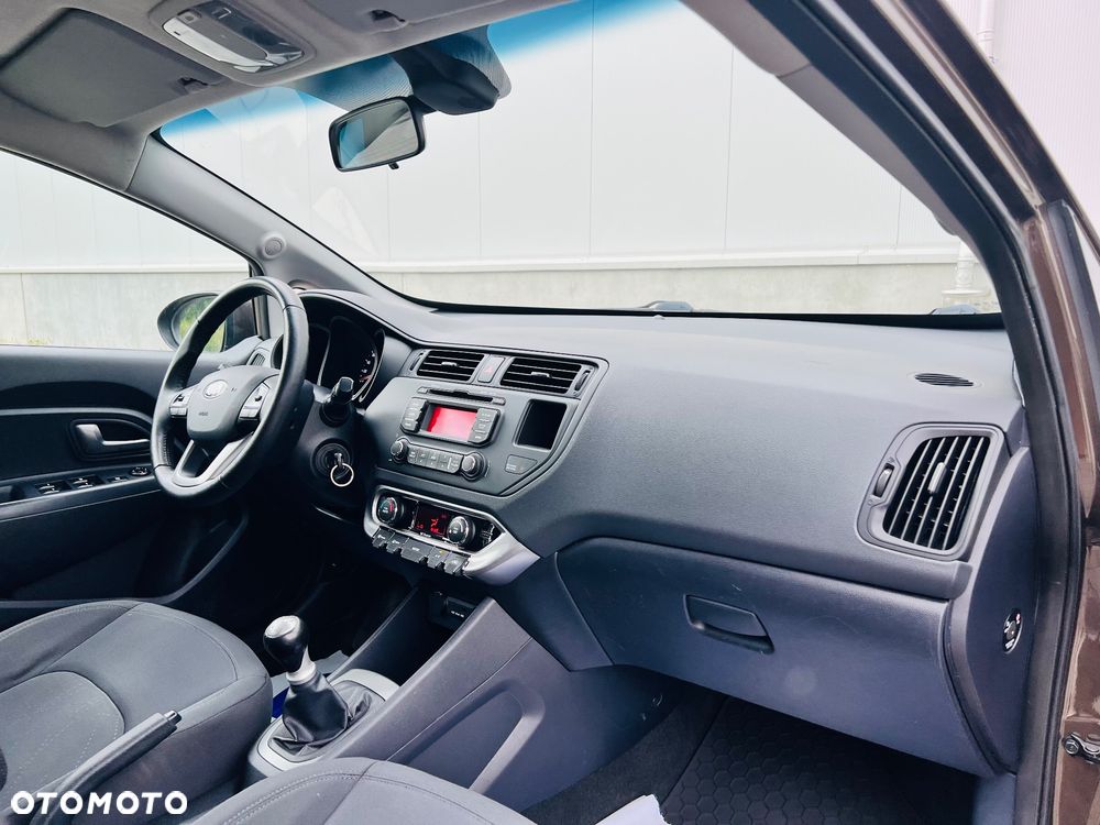 Kia Rio 1.2 Business Line - 32
