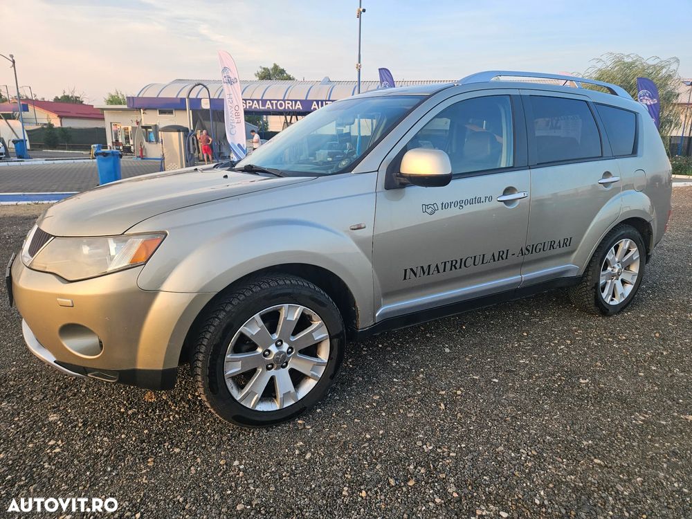 Mitsubishi Outlander 2.2 DI-D NAVI Instyle - 4