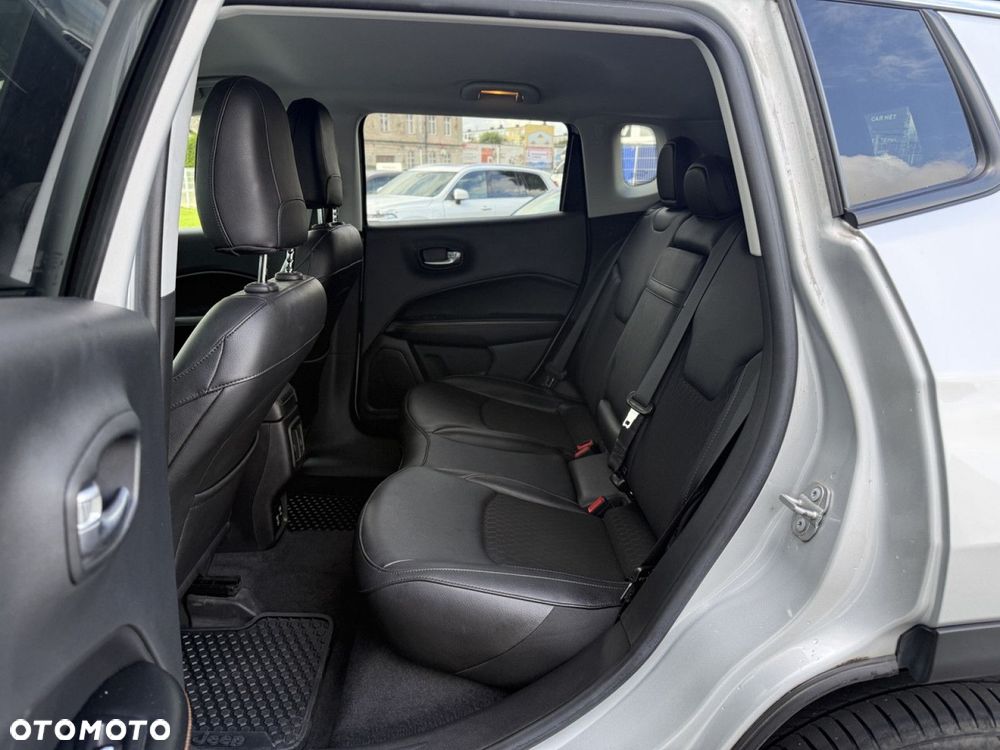 Jeep Compass - 27