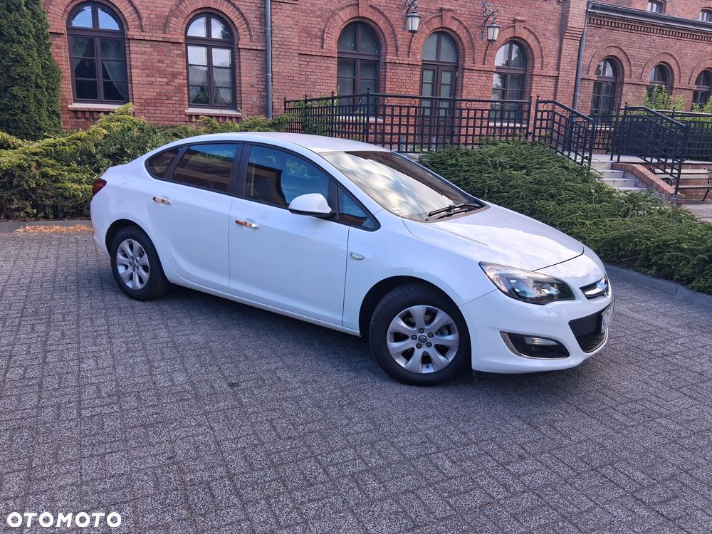 Opel Astra 1.6 Business EU6 - 13