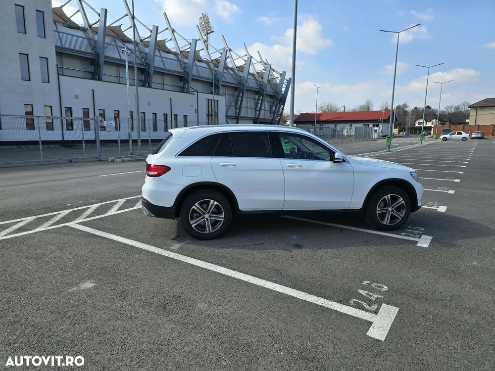 Mercedes-Benz GLC - 12