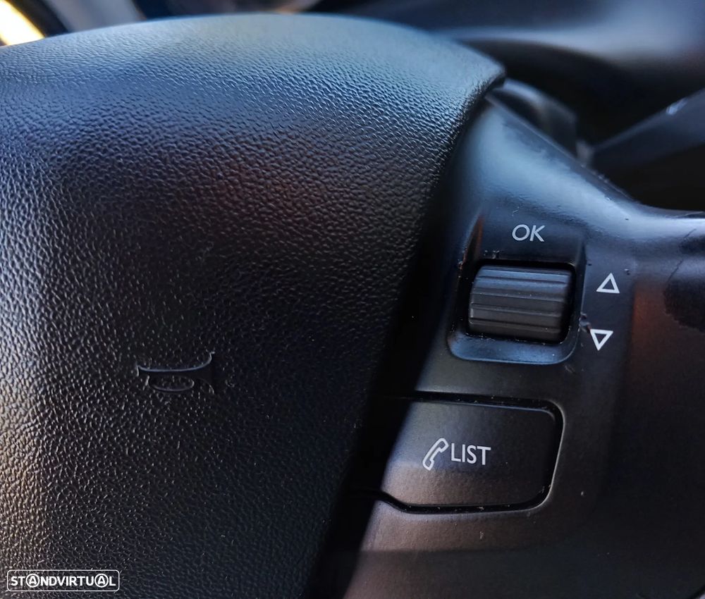 Peugeot 208 1.6 BlueHDi Style - 27