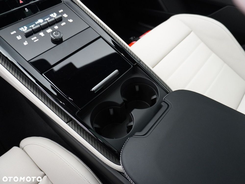 Porsche Panamera 4S E-Hybrid PHEV - 29