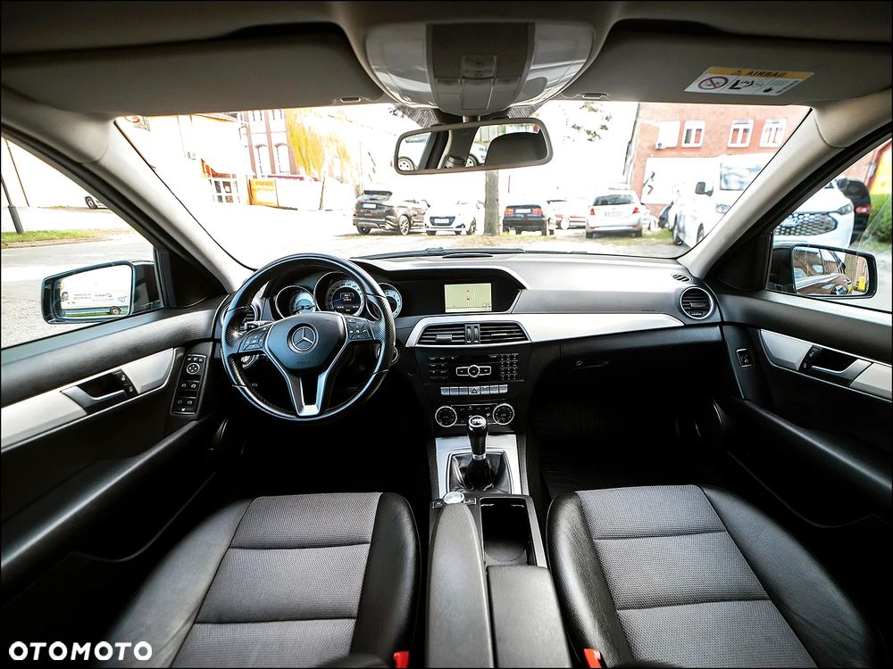 Mercedes-Benz Klasa C 180 Avantgarde - 16