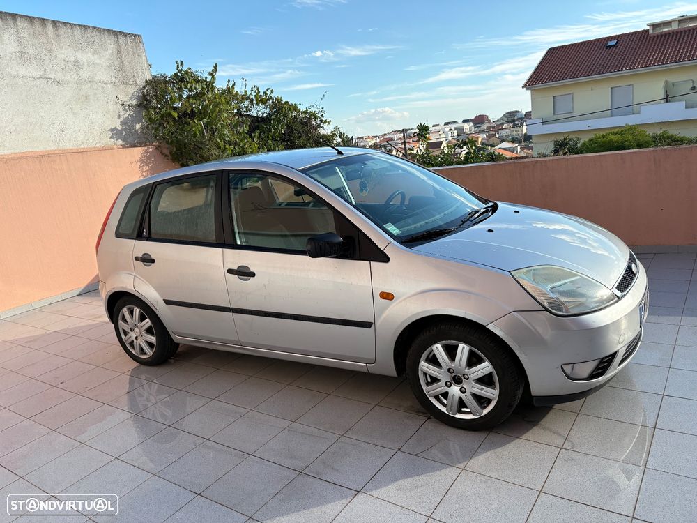 Ford Fiesta - 2