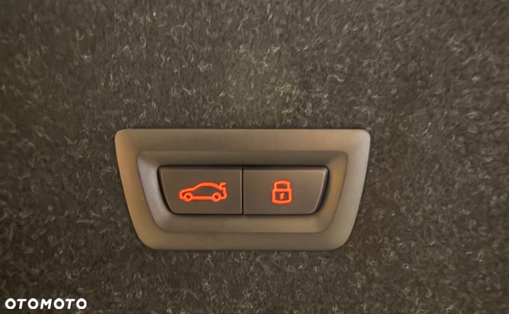 BMW Seria 3 M340i xDrive mHEV sport - 33