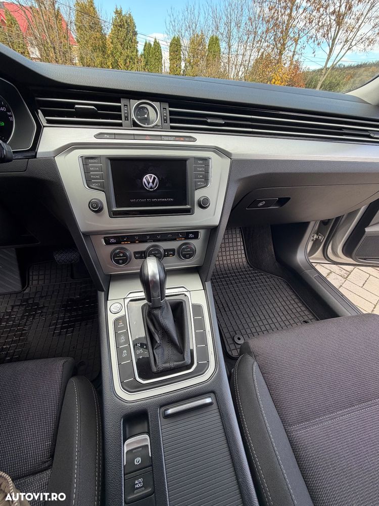 Volkswagen Passat 2.0 TDI DSG Comfortline - 6