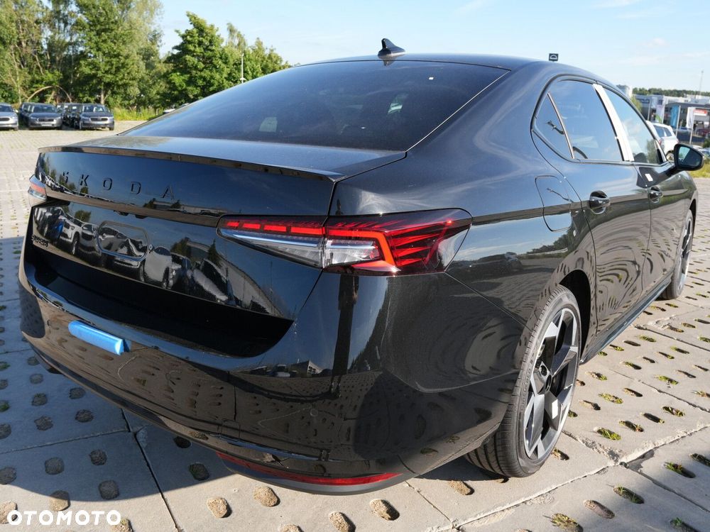 Skoda Superb 2.0 TSI Sportline DSG - 13