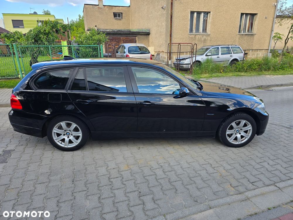 BMW Seria 3 318d - 5
